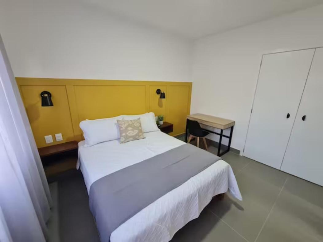 Urban Justo Sierra Aparthotel Гуадалахара Екстериор снимка