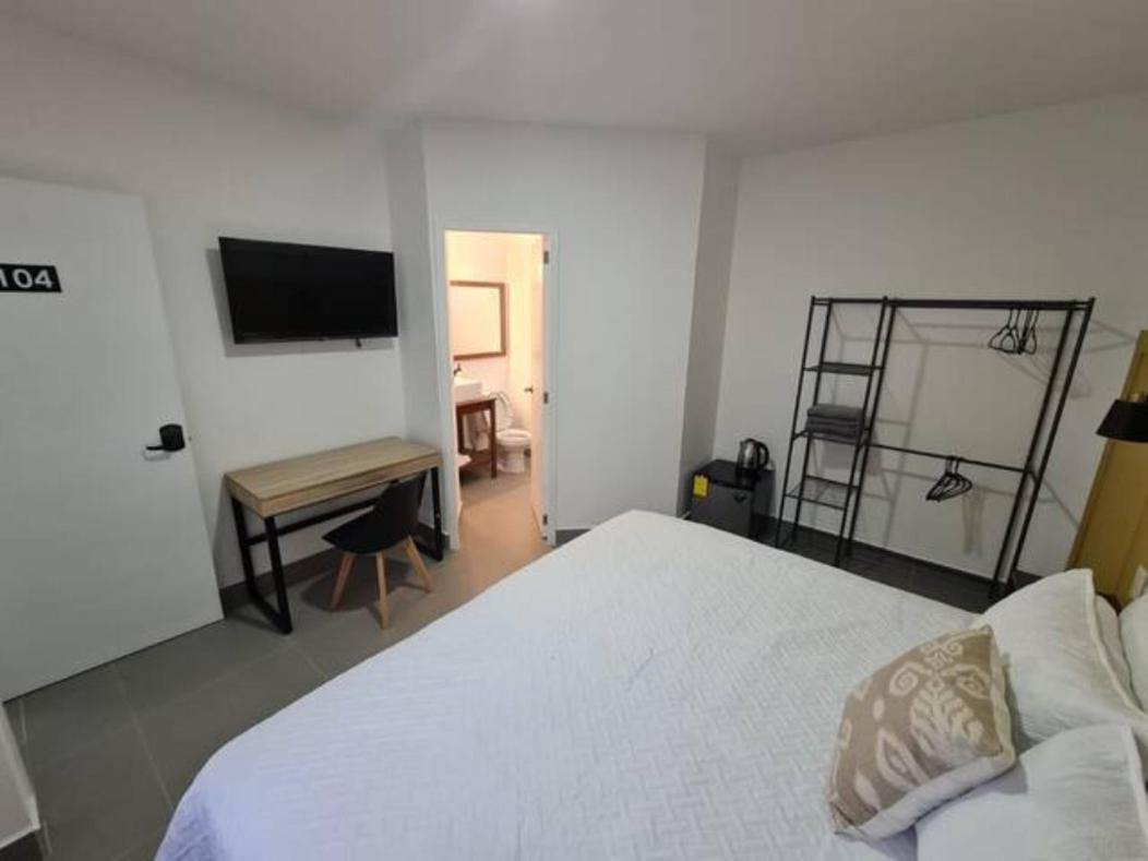 Urban Justo Sierra Aparthotel Гуадалахара Екстериор снимка