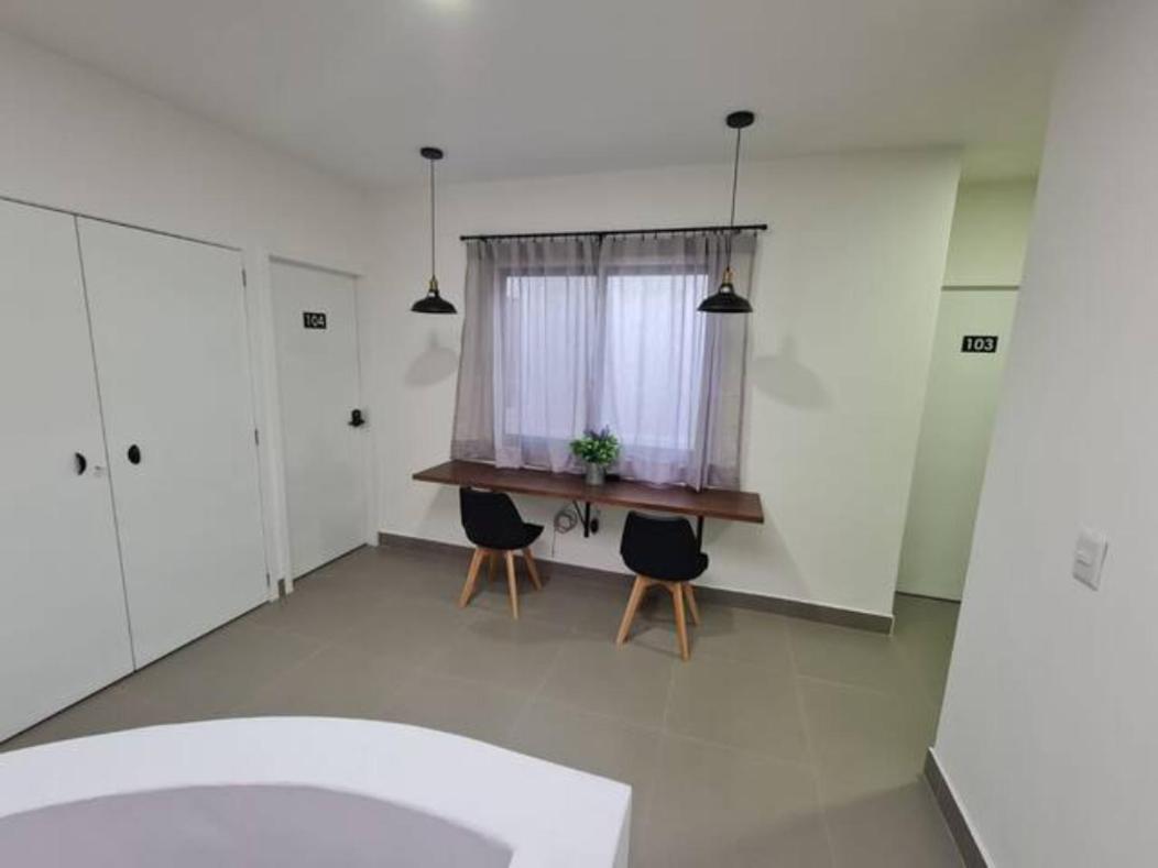 Urban Justo Sierra Aparthotel Гуадалахара Екстериор снимка
